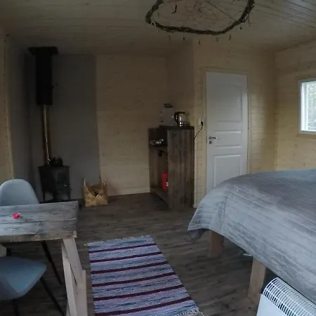 Aurora Husky Hut Деревянный коттедж *